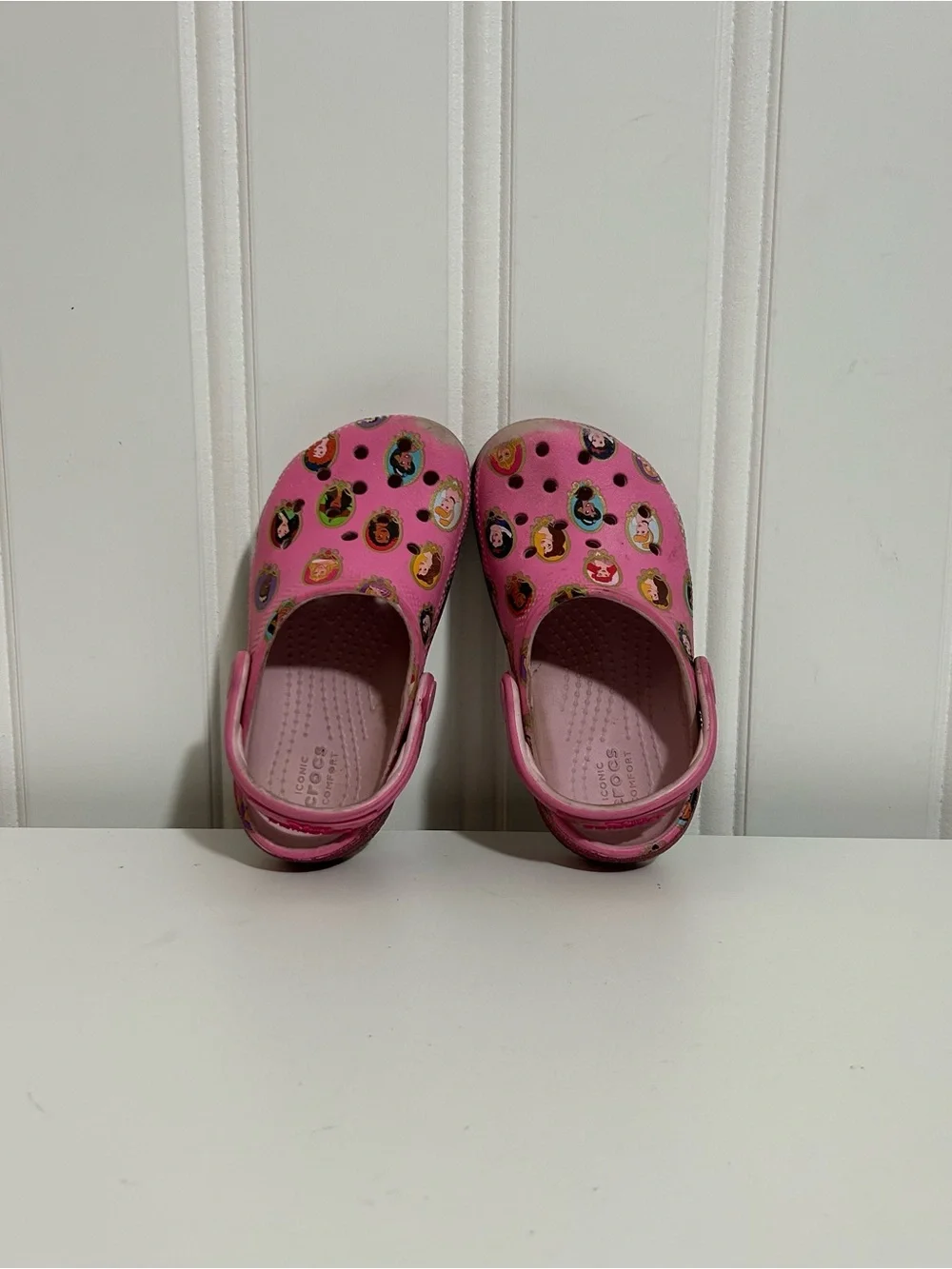 Crocs Disney princess pink sandals